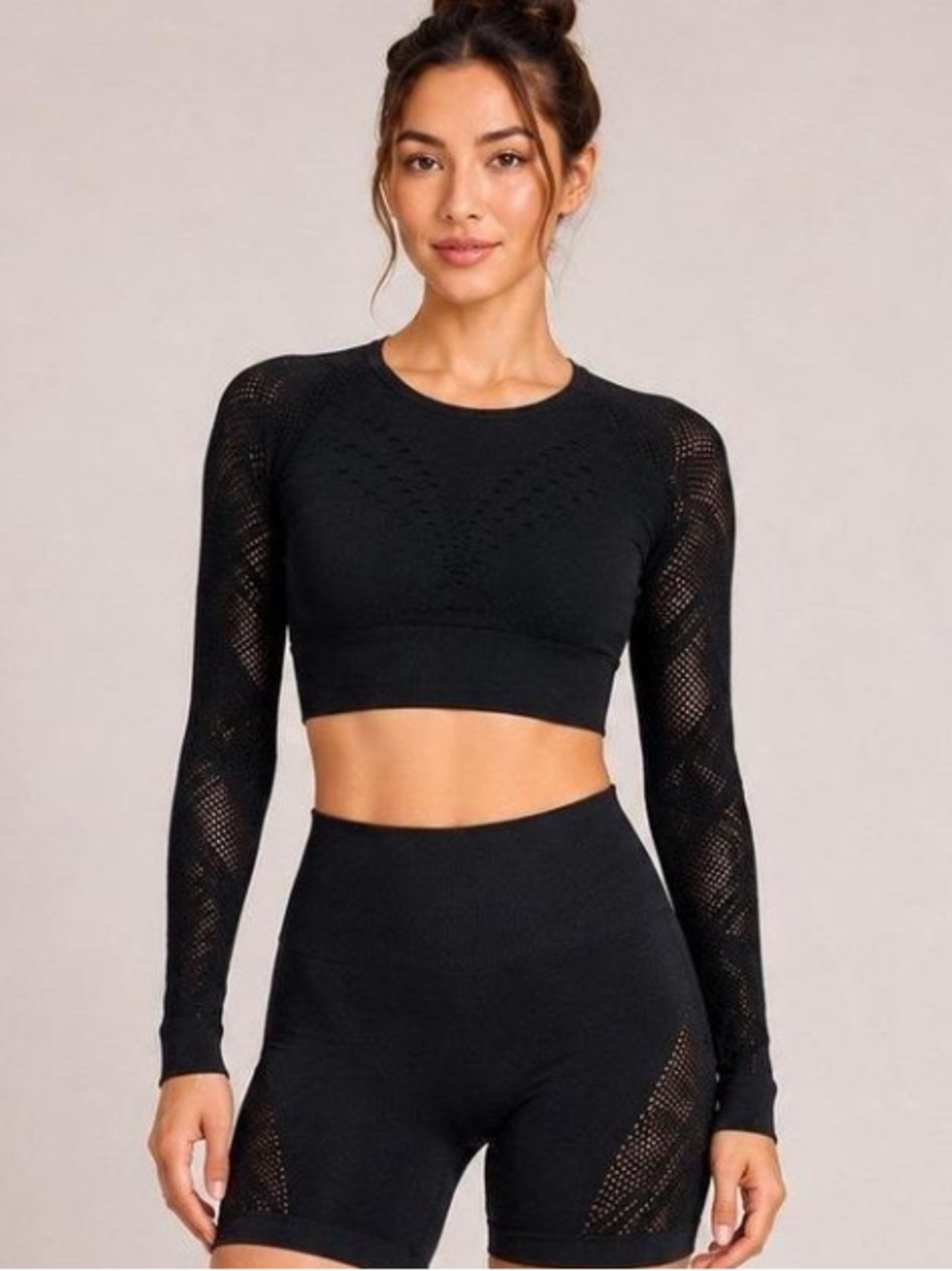 ALO Yoga Mesh Airlift Set Small - Picture 5 of 6